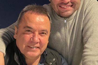 Gökhan Böcek ofisteyken, 4 kez para getirip bırakmış