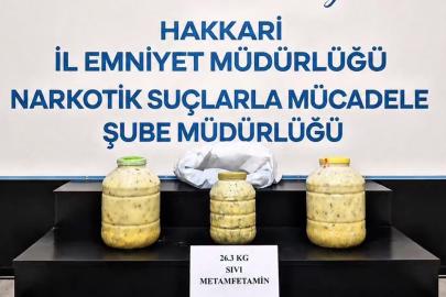 Hakkari’de 26,3 kilogram sıvı metamfetamin ele geçirildi