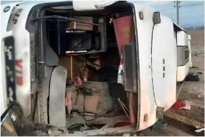 İran’da yolcu otobüsü devrildi: 8 ölü