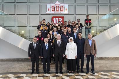 İstanbul Valisi Gül'den 112 Acil Çağrı Merkezi'ne bayram ziyareti