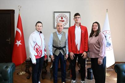 Kırklareli Valisi Turan, başarılı sporcularla bir araya geldi