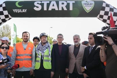 Küresel Sumud Filosu'na destek için pedallar İstanbul'da çevrildi