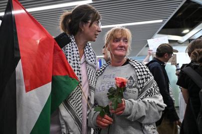 Küresel Sumud Filosu'nun Fransız aktivistlerinden oluşan ilk kafilesi ülkelerine döndü