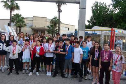 Marmarisli yüzücü çocuklar, havuzlarının yeniden açılmasını istiyor