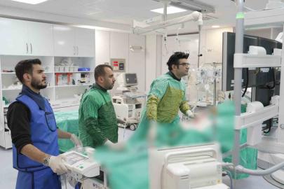 MEAH’ta bir günde 3 kalp deliği başarıyla kapatıldı