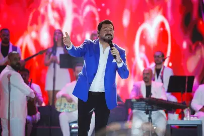 Mersin'de 9 günlük festivalin finali Serkan Kaya ile oldu