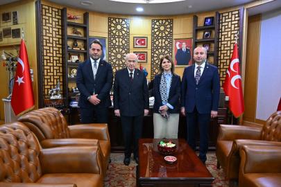 MHP Genel Başkanı Bahçeli, partisinin siyasi partilerle bayramlaşan heyetlerini kabul etti