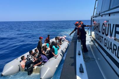 Muğla açıklarında 28 düzensiz göçmen yakalandı