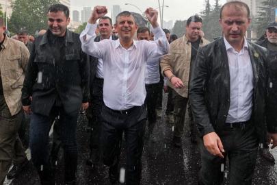 Özgür Özel'in TBMM yürüyüşüne başsavcılıktan soruşturma