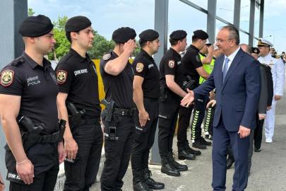 Tekirdağ Valisi Soytürk, görev başındaki güvenlik güçleriyle bayramlaştı