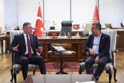 Türkiye Barolar Birliği Başkanı Sağkan, Özgür Özel'i ziyaret etti