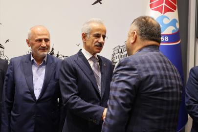 Ulaştırma ve Altyapı Bakanı Uraloğlu, Trabzon'da bayramlaşma töreninde konuştu Açıklaması
