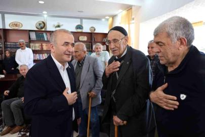 Vali Hatipoğlu, huzurevi sakinleriyle bir araya geldi