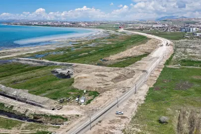 Van Gölü Sahil Yolu’nun son etabında çalışmalar sürüyor