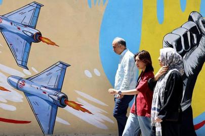 ABD ve İran arasında kırılgan ateşkes: Hürmüz Boğazı'nın açılması ve savaşın gölgesinde zorlu müzakereler