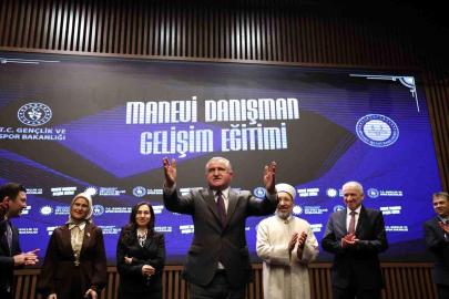 Bakan Bak Manevi Danışman Gelişim Eğitimi Programı'na katıldı