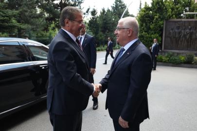 Bakan Güler, KKTC Başbakanı Üstel ile bir araya geldi