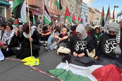 Berlin'deki Filistin gösterisinde polisten sert müdahale