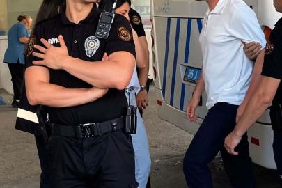 Buca Belediyesi'ne yönelik 'yolsuzluk' operasyonunda gözaltı sayısı 54'e çıktı