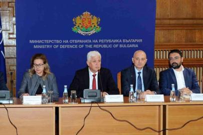 Bulgaristan Savunma Bakanı Stoyanov: "Ukrayna ordusuna daha fazla silah sağlamayı öngörmüyoruz"