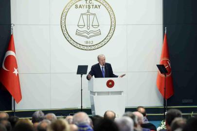 Cumhurbaşkanı Erdoğan: Milletin emanetini ganimet görenlerle hukuk çerçevesinde mücadele edeceğiz