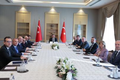 Cumhurbaşkanı Yardımcısı Yılmaz, Cumhurbaşkanlığı Ekonomi Politikaları Kurulu üyeleriyle görüştü