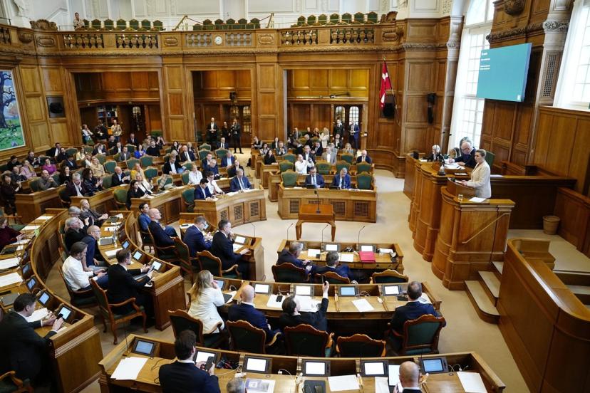 Danimarka, kadınların çoğunlukta olduğu yeni bir hükümet kurdu  