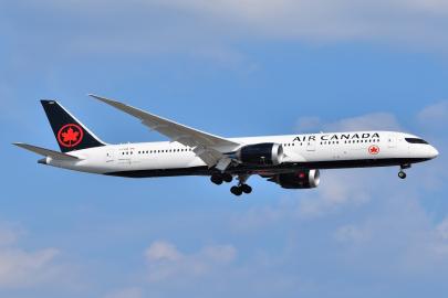 Eski Air Canada pilotu 16 yıl boyunca lisans olmadan 900 uçuş yaptı