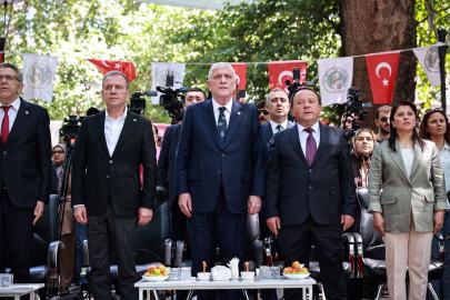 İYİ Parti Genel Başkanı Dervişoğlu, Karacaoğlan Kayısı, Kültür ve Sanat Festivali'ne katıldı