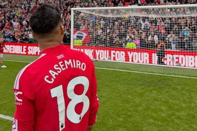 Manchester United'da üç ayrılık