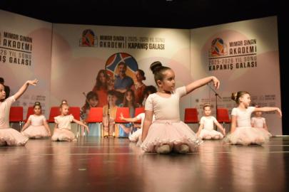 Mimar Sinan Akademi'den yılsonu kapanış galası