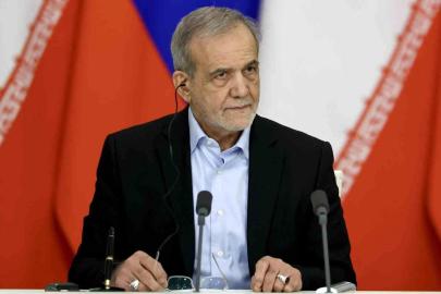 Pezeşkiyan: "Hiçbir toplum büyük zorlukları sıkıntı çekmeden aşamaz"
