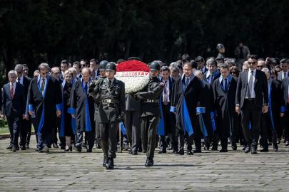 Sayıştay Başkanı Yener ve beraberindeki heyet Anıtkabir'i ziyaret etti