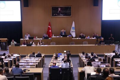 Tekirdağ Büyükşehir Belediyesi Meclisinde ulaşım ücretlerine yapılacak zam görüşüldü