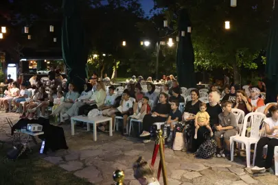 Açık hava sinema keyfi Dobruca'da yaşandı