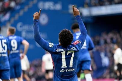 Manchester United bombayı patlattı: Chelsea'nin yıldızını kaptı