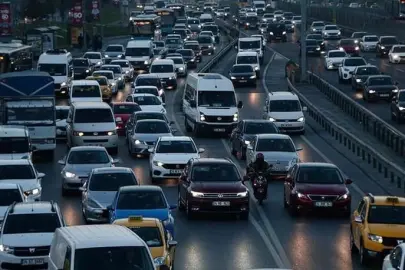 7 ayda 1,17 milyon taşıt trafiğe çıktı... Gri renk halen tercih sebebi