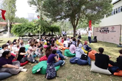 Denizli’de gençler doğa ve sanatla buluştu