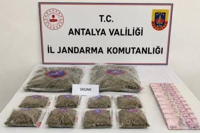 Döşemealtı'nda uyuşturucu operasyonu