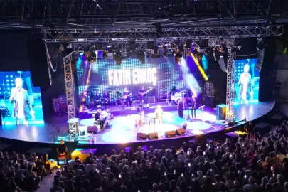 Fatih Erkoç’tan Bursa’da unutulmaz gece