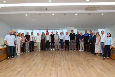 İzmir Karabağlar’da sahipsiz atık alarmı!