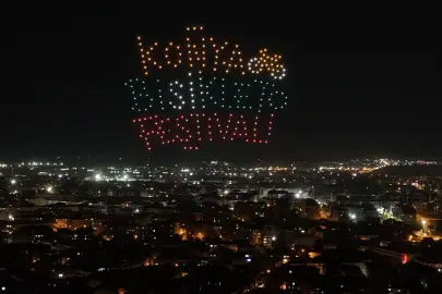 Konya Taş Bina'da festivale özel video mapping ve drone gösterisi büyüledi