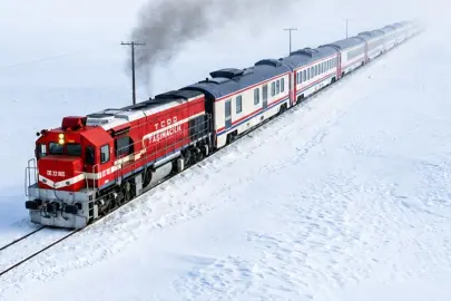 Turistik Erzurum-Kars treni yeni sezona hazırlanıyor... Talep toplama başladı