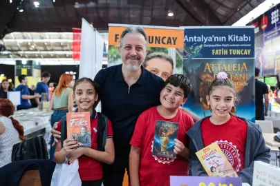 Antalya Kitap Fuarı’na ilgi sürüyor